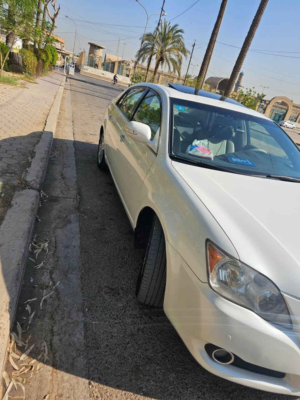 سلام عليكم افلون خليجي موديل 2010 فول موصفات خمس بصمات برده خلفيه جلد خزن ميموري مكفوله من الصبغ ماعدى الدعاميه او باب مبدل  ابلاد والقديم موجود ب صور كلشي مابي فقط شخط تخم تاير كير مكينه تبريد صدر كله مكفول صبغ فقط دعاميه اماميه 
مكاني بغداد السعر المطلوب 140 ورقه رقم بغداد الجديد باسمي رقم الهاتف *********** بغداد, العراق
