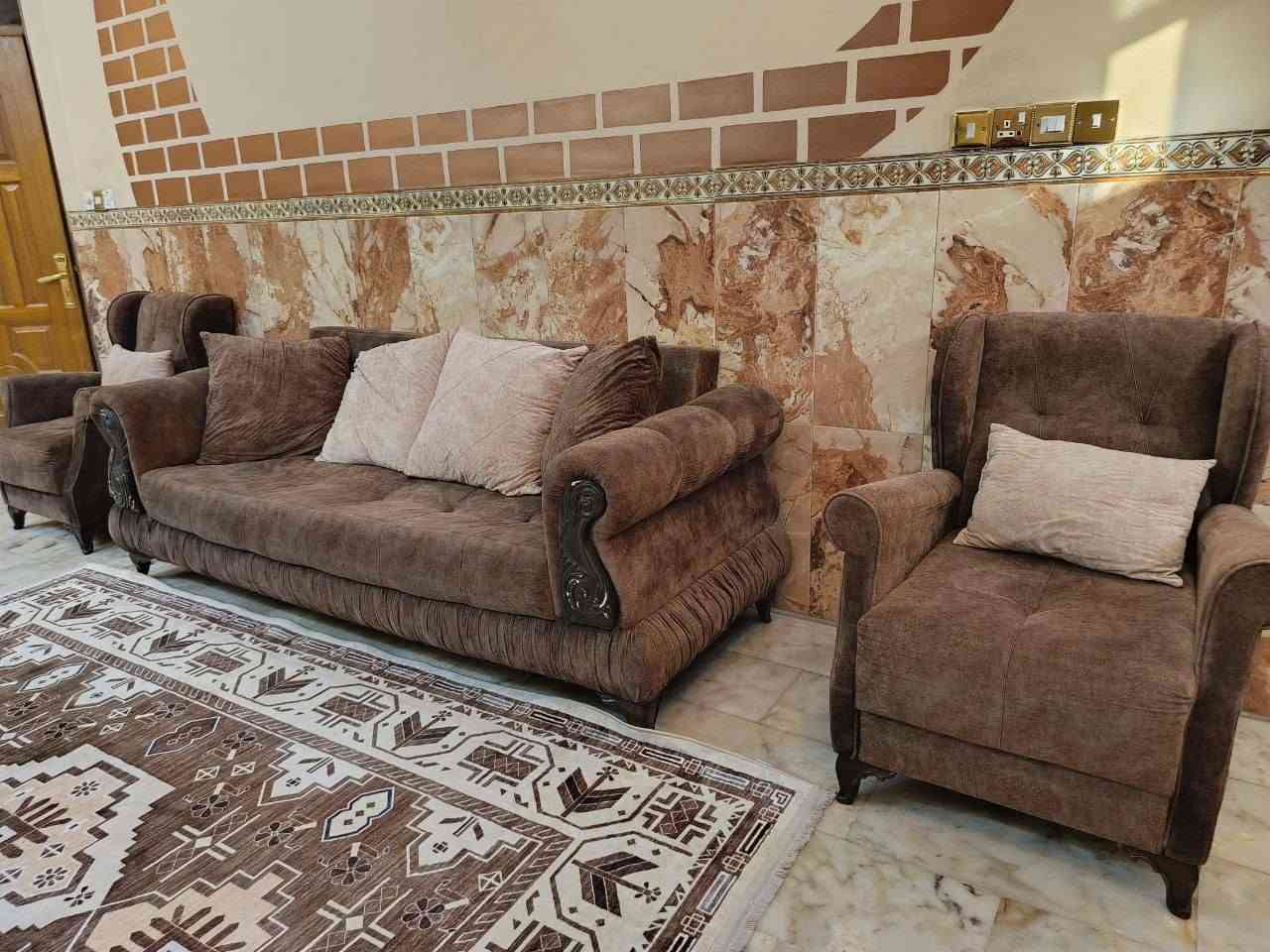 تخم مستعمل نظيف للبيع السعر ٣٥٠
   للاستفسار خاص
