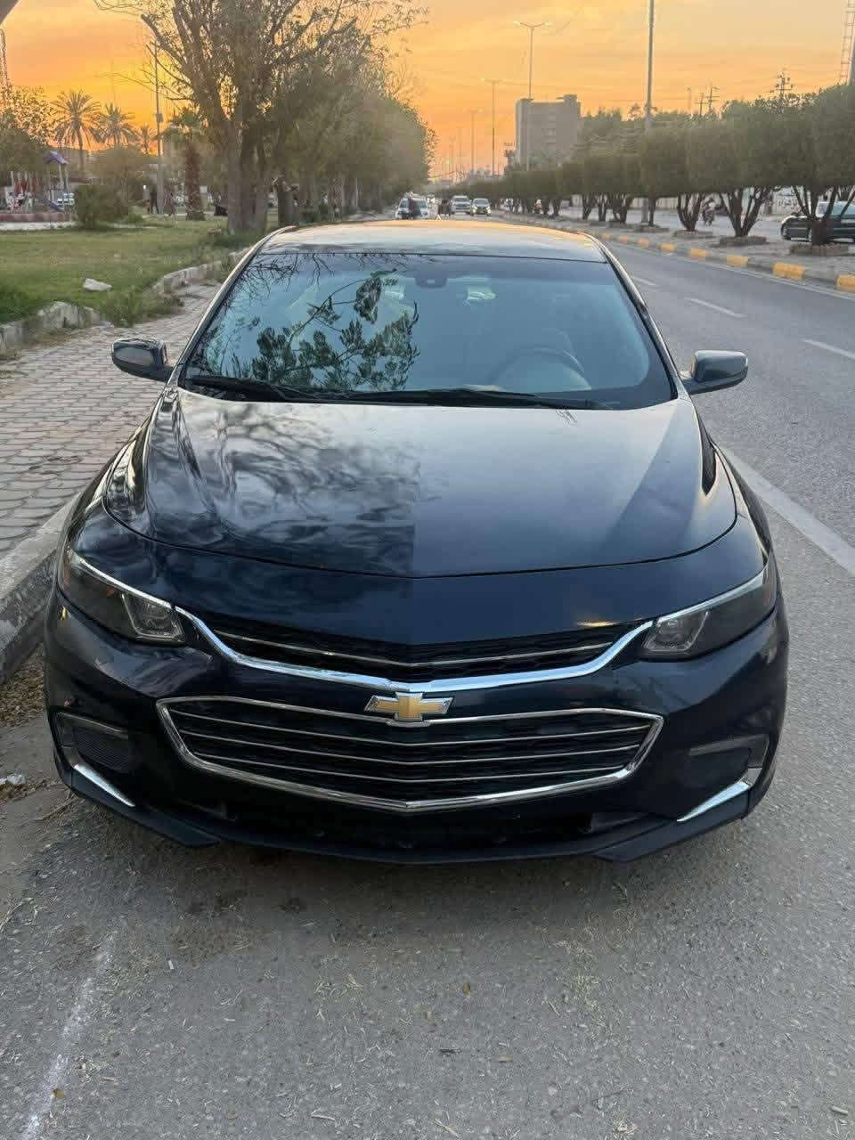 سلام عليكم 
‏ماليبو 2018 ‏ حادث هاذه تربقه السنور رقم بغداد انكليزي باسمي    جديدة  مكينة جديدة تبريد منظومة كاملة جديدة كل ___ جديد ‏سيارة 78ورقه وبيها مجال عنوان  كربلاء مستشفى الحسيني الاستفسار￼ انتصل ***********

نص مكتوب في الصور:
- *********** كربلاء - الملصق - مدينة المعارض - مقابل معرض 36 BODY CAR بدي كار لفحص السيارات تقرير الفحص النهائي : الماركة : شيفروليه النوع : ماليبو سنة الصنع : 2018 رقم العجلة : 38355/ف/بغداد خصوصي رقم الهيكل : 1G1ZD5ST3JF121483 تاريخ الفحص : 2026-04-07 وقت الفحص : 04:44 pm ملاحظة : تخلي مسؤوليتنا بعد انتهاء الفحص وتسليم التقرير الى الزبون. ملاحظة : يرجى قراءة الملاحظات في الصفحة الأولى. B O D Y C A R K A R B A L A *********** الجانب الايسر يوجد سمكرة وخدوش ورصعات في المكان المحدد - يوجد تلف في اجزاء المركبة الجانب الايمن يوجد تبديل وخدوش ورصعات في المكان المحدد - تم فتح جزء من براغي الباب الخلفي سابقا - يوجد ضررر خلف مصد الطين الامامي - يوجد ضرر بسوط خلف الباب الخلفي الجزء العلوي لم يتم الفحص لوجود اللواصق المصد الخلفي يوجد تبديل في المكان المحدد - لم يتم فحص المصد - يوجد ضرر خلف المصد - يوجد ضرر خلف الباب لابت الايسر المصد الامامي يوجد تبديل في المكان المحدد - لم يتم فحص المصد - يوجد ضرر خلف المصد - يوجد ضرر وصبغ ومعجون في اللفد الايمن - يوجد ضرر في البدنة - يوجد ضرر في رأس الشاصي الايمن تقرير الفحص النهائي للعجلة المرقمة 38355/ف/بغداد - خصوصي بتاريخ 2026-04-07 في الساعة 04:44 pm