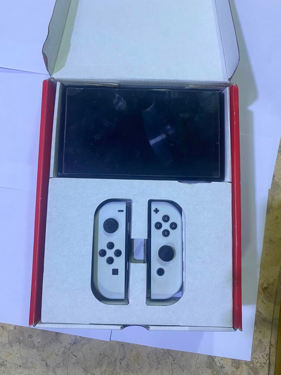 الجهاز Nintendo switch Old
الجهاز المهكر
للبيع او المراوس 
رقم ***********
