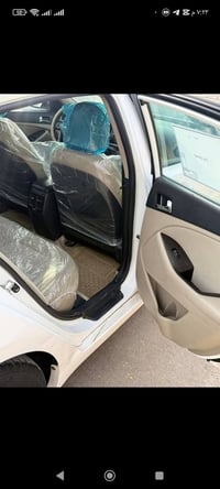اوبتيما • ٢٠١١ • مكينة ٢٤٠٠