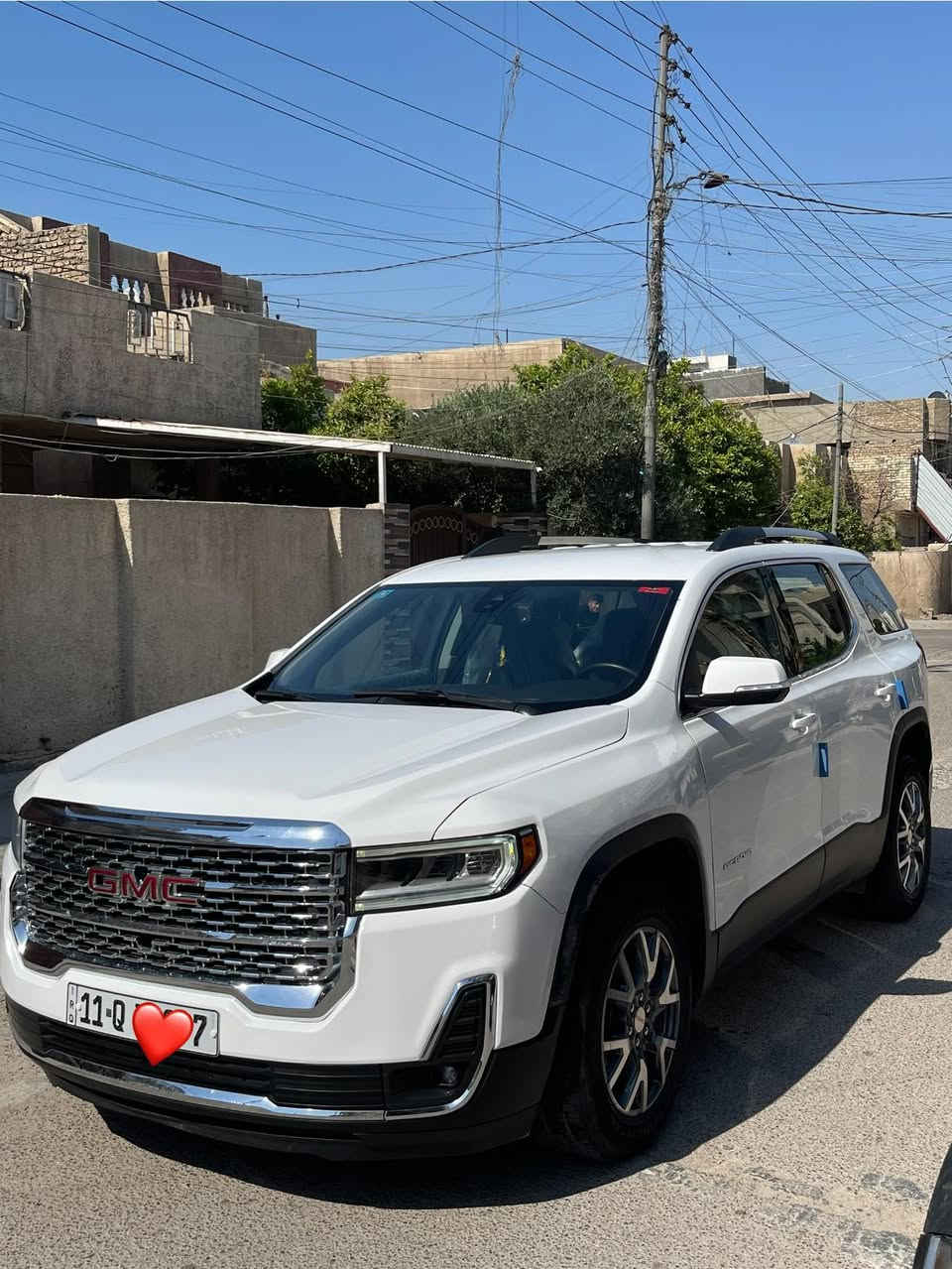 سلام عليكم 

‏GMC اكاديا موديل 2023
موصفات SLT فول عدة الفتحة ماشية50 الف
 محركهة 2000 تيربو سيارة 7 راكب مكفولة من الصبغ وتبديل 
مكان السيارة بياع سيارة بسمي 
 السعر 230 وبيهة مجال بسيط 
***********
