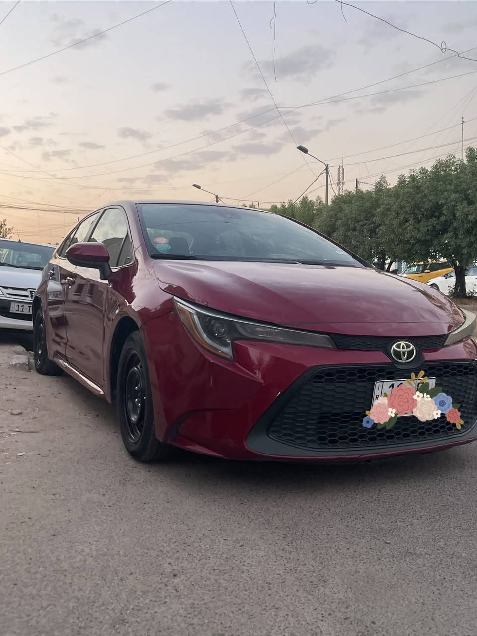COROLLA 2022 مواصفات LE ماشي 87 كيلو بارد  فقط بدون صبغ ولاتبديل فقط تكحيل مكانات رقم بغداد 
شرط تحويل 
سيارة مال جني نضيفة كلش مكاني بغداد   
***********
