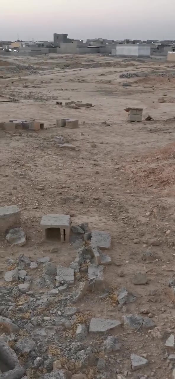 قطعه للبيع في حي الشرطه قرب حوض شعبان
البناء قريب عليهه 
القطعه مساحتهه (٦٠٠ متر)
تنباع كامله او كل (٢٠٠ متر) بوحد
للتواصل ***********
