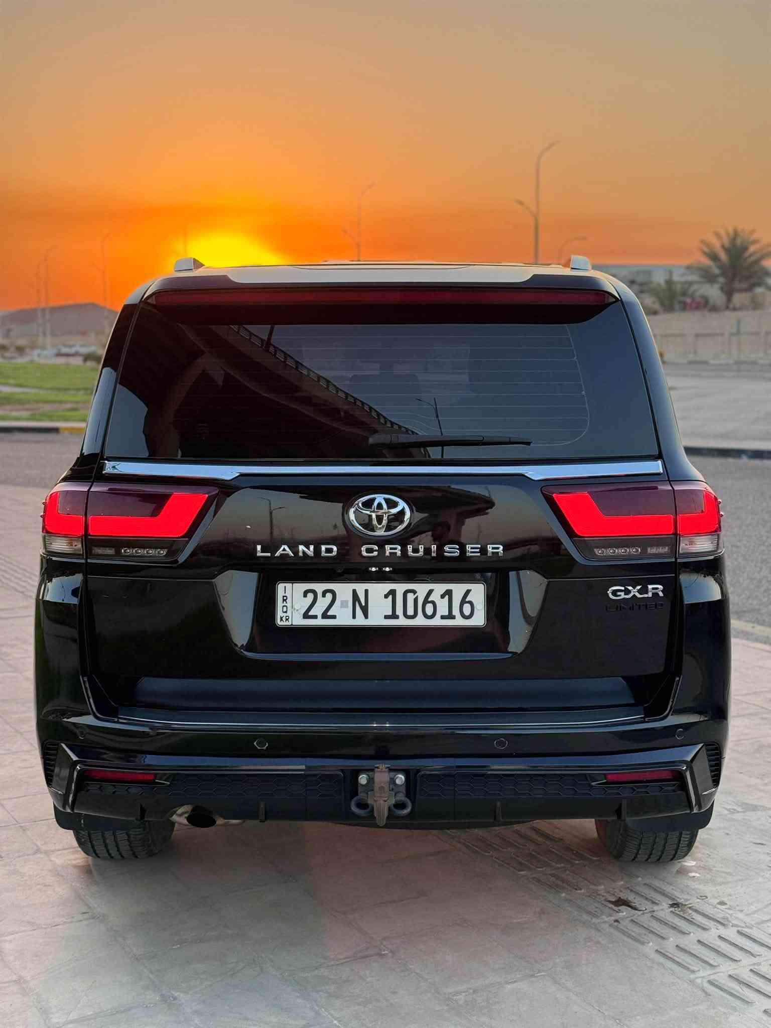 ⚫️ تويوتا لاند كروزر || Toyota Land Cruiser
رقم اربيل تحويل او وكاله 
📅 موديل 2024
🔧 محرك 4000 تنفس طبيعي
🛣️ ماشية 58 كم
🛡️ مغلفة PPF بالكامل

⚙️ مواصفات GX.R LIMITED

✨ فتحة سقف
❄️ تبريد مقاعد
🖥️ شاشة وسطية كبيرة
📷 كاميرات 360°
📡 حساسات أمامية وخلفية
🔑 دخول وتشغيل ذكي
🎯 مثبت سرعة
🎛️ تحكم بالمقود
💡 إنارة LED
⚙️ جنوط ألمنيوم
🌡️ تكييف ثلاثي المناطق
🛡️ أنظمة أمان وثبات
✅ مفحوصة وكفالة عامة

📲 للتفاصيل أكثر:
***********
📍 العنوان:
 البصره
