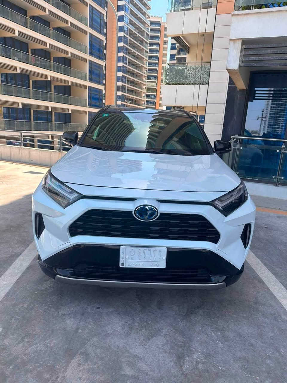 السلام عليكم اخوان
تو كلر Toyoata Rav4 hybird XSE 2023
المواصفات
1-بصمه ابواب
2-بصمه
3-فول تحكم ستيرن
4- تدفئة استيرن 
5-تدفئة كشنات
6-تبريد قطعتين
7- وضعيات قيادة
8-سايد بريك بصمة
9-ويل گب كروم
10-دخول ذكي
11-فتحه
12-باب خلفي كهرباء 
السياره ماشيه 28 الف ميل
السعر:230$ وبيه مجال
حادث السياره موجود بلمنشور وصار بيه صبغ جاملغ خلف السائق 
الموقع السياره : بغداد مجمع بوابة العراق
للاستفسار ***********
