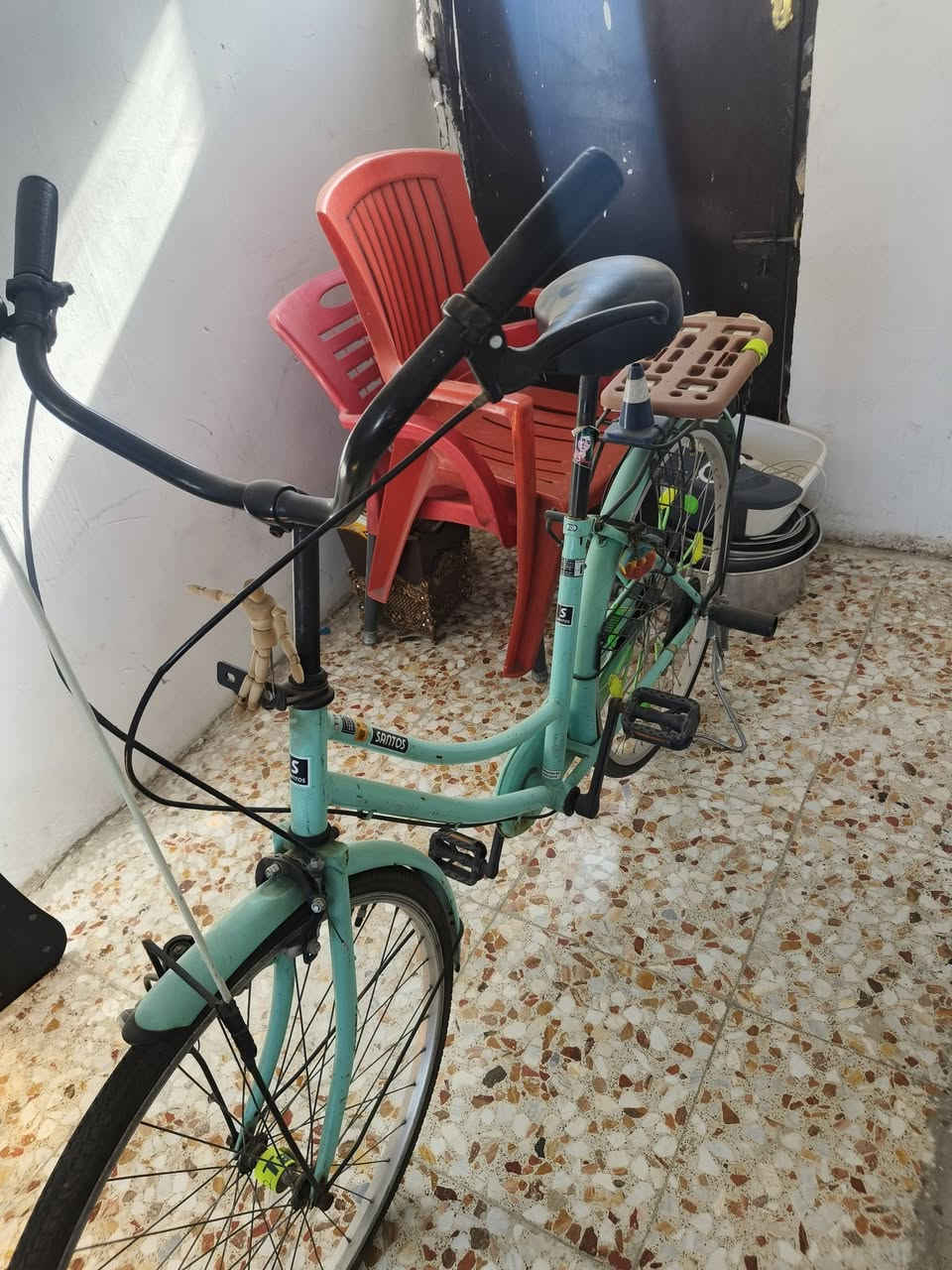 سلام عليكم بايسكل سانتوس للبيع موديل20حاويه ياباني باسكل مضموم بعده بترابه سعره 140بي مجال للاستفسار ***********
