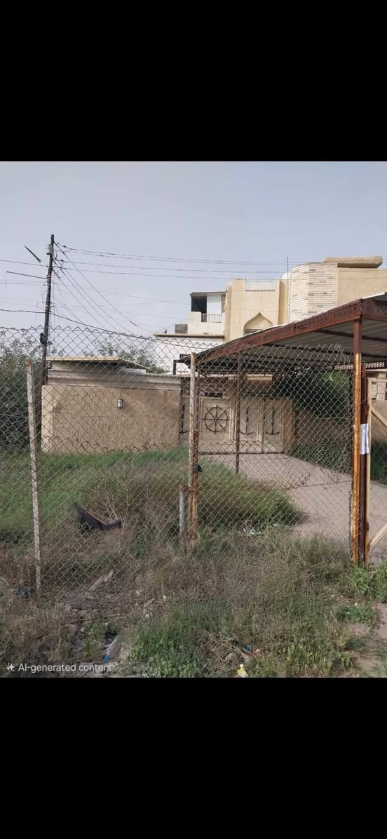 دار سكني ركن للأيجار يصلح شركة او عائلة صغيرة
العنوان : الغزالية الكفاءات على الخط السريع المؤدي الى طريق الفلوجة 
يحتوي الدار على طابقين 
وكراجين داخلي وخارجي 
 الطابق الأول متكون من  استقبال هول مطبخ حمام والطابق الثاني غرفتين نوم وحمام
 البيت متكامل صالح للسكن 
حاله جيدة جداً مساحه الدار 
١٧٦ ركن من عدا الحدائق الخارجية 
السعر 1,200,000
قابل للتفاوض 
للإستفسار ***********
