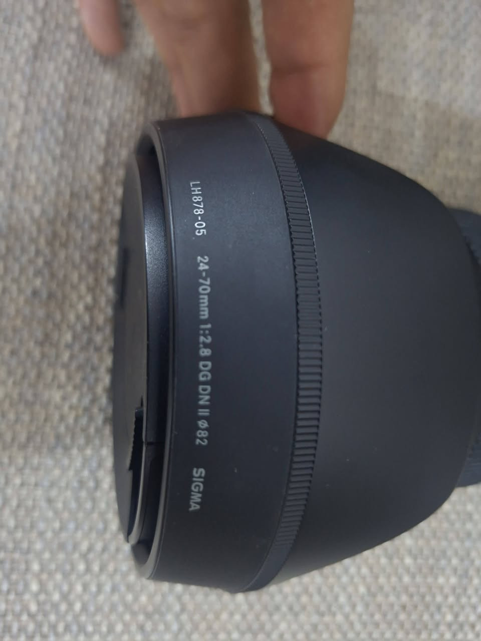 عدسة سيجما 24-70 مم
السعر 780 دولارًا أمريكيًا

 Lense sigma 24 70 mm 
Price 780$ 

***********
Whatsapp
