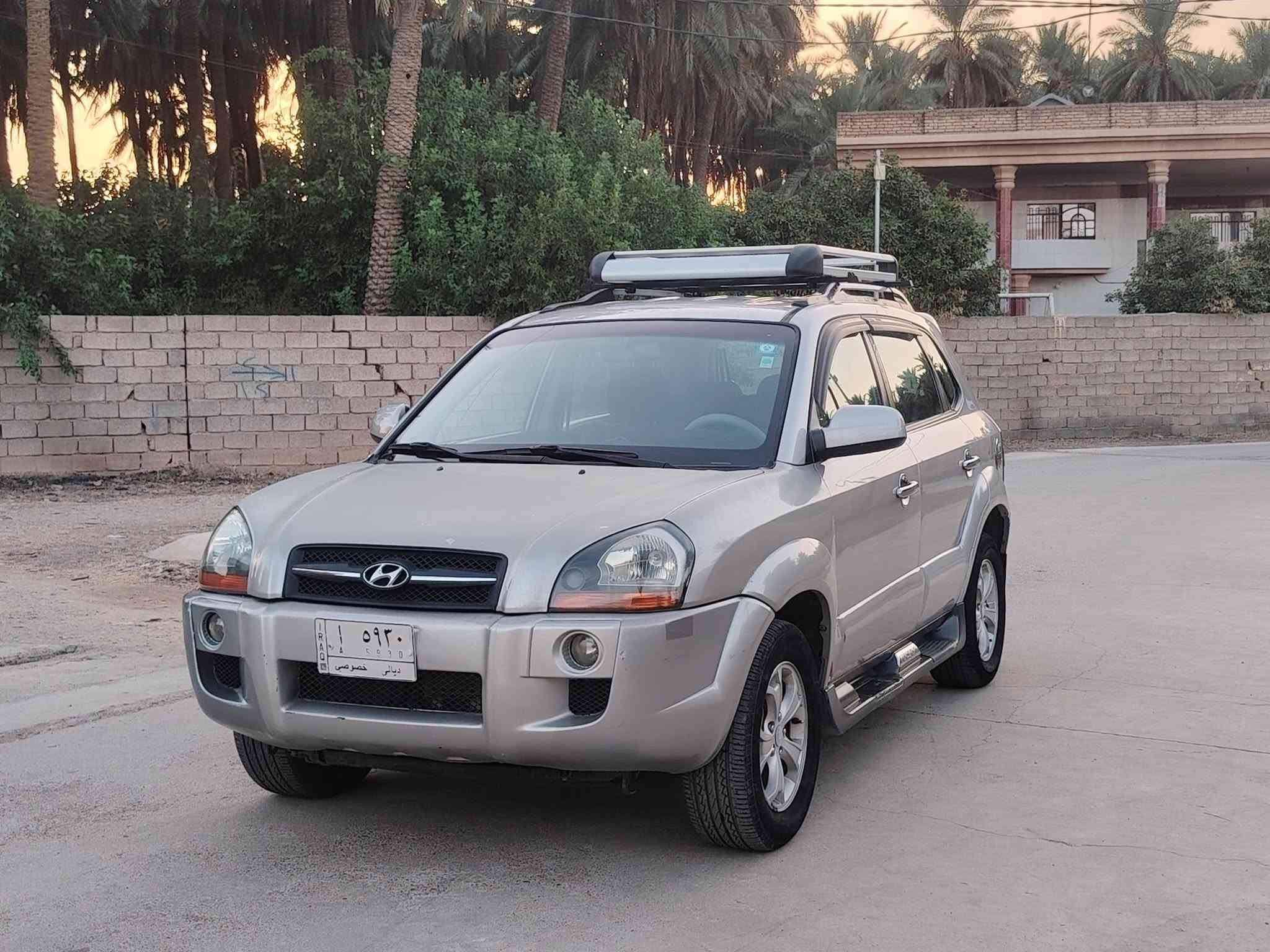 سلام عليكم*********** توكسان موديل2009 خليجي رقم ديالی سنويه جديد كير ومحرك مكفول تخم تاير جديد صدر جديد تبريد شغال ابيعلك حزام سونار موضح بدون دواخل مصبوغه للجماليه سعر 88وبي مجال عنوان ديالی خانقين
