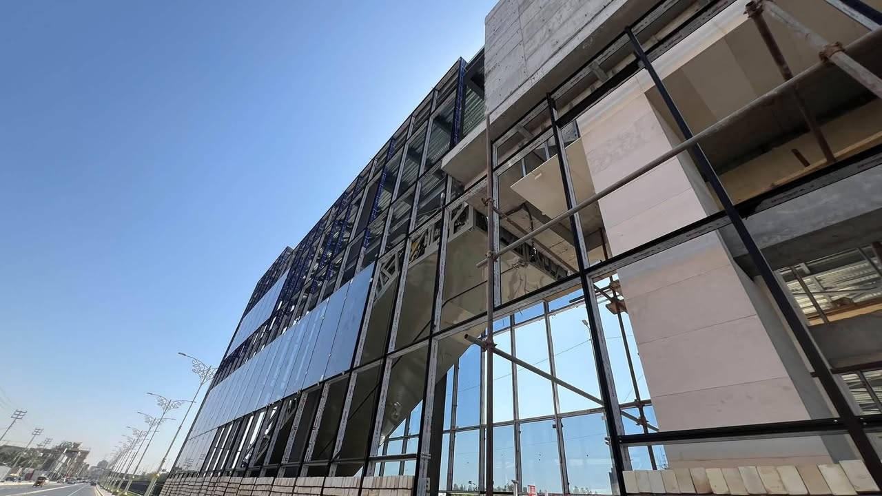 الأسطورة الزجاج لعمل جميع انًواع الزجاج والمحجرات والمنيوم و الواجهات السلايت عمل في اي مكان ***********
كرار الأسطورة
