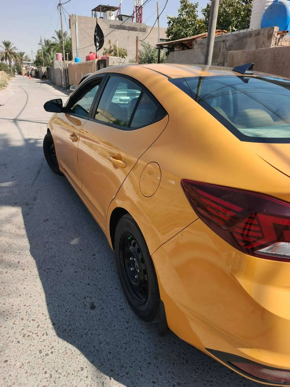 سلام عليكم اخوتي الانترا البيع موديل 2019 سيارة بلا دواخل جميع ايرباكات سليمه صبغه جديدة دوشمه عامه منضومه زنون كامله قبل سبوع شديتها حادثه فقط جاملغ أمامي جهة السايق والباقي كله مكفولة سيارة سويج مو بصمه نصبهتا تخبل احله من صور السعر ١٢٨ بيها مجال
