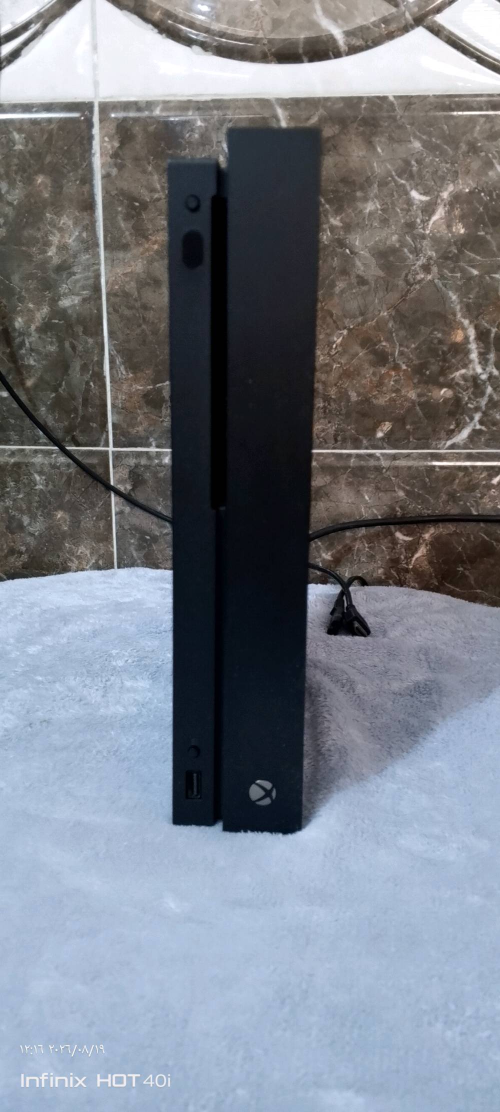 {اللهم صلي علئ محمد وال محمد} 
سلام عليكم ورحمة الله وبركاتة 
للبيع للبيع 
جهاز نوع XBOX ONE X  معروف ميحتاج اسولف عنة اقوة جهاز في جيل مالتة والاقوة والافضل 
 ذ 1T الجهاز نظافتة 98% اخو الجديد 
ملحقات كاملة جهاز مع واير HDMI مع واير بور مع 
يدة الاصلية للجهاز كاملة مكمل ونظافت الجهاز هيه تتكلم عنة 
ملاحظة / الجهاز اخو الجديد لوك ستيكر لا مصلح ولا مفتوح 
كبل شغل والعب 
بدون حساب الجهاز الجهاز معروف يدعم دقة تشغيل 
4K تشغيل 
مع منفذ اقراص كدامك كلشي ومستخدم أسابيع فقط عندي ضرف 
مكاني / بغداد /الرصافة / حي الانتصار / قرب السيطرة
ملاحظة / لايوجد خدمة توصيل لدي 
السعر /      {225.000 الف وبي مجال حك الجية فقط}