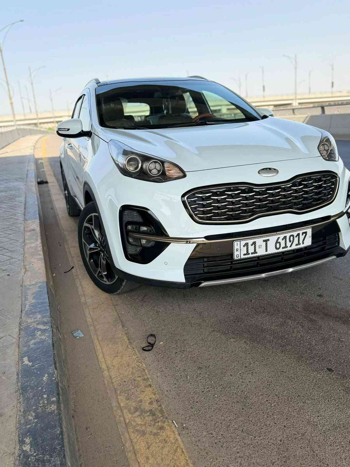 سلام عليكم سبورتج للبيع موديل 2019  جيتي لاين اعله مواصفات ماكو داعي اذكر مواصفاته فول الفول ماشيه 102 سياره بسمي  مشروع وطني تحويل ثاني يوم سياره جديده معنه كلام احله من صور تبريد ثلج ما ناقصه شي سياره مال بيت سعر 185 وبيه مجال كلش قليل  سونار بل صور بارحه سويته رقم بغداد رقم هاتف *********** مكاني بغداد
