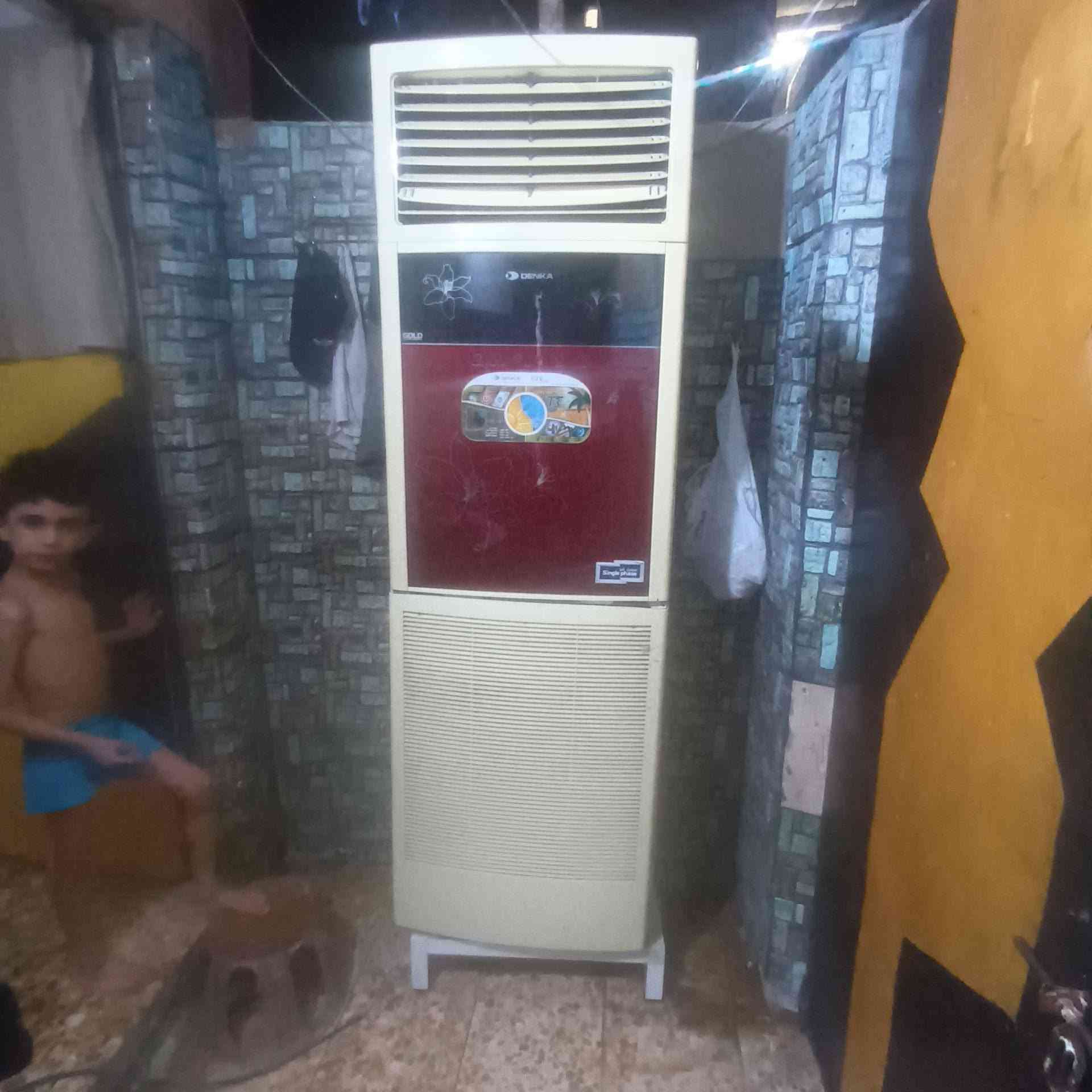 سبلت البيع 3طنات القطعه داخليه ما بيه شي بس الخارجيه محترك المطور الرقم الوتساب *********** العنوان بصره سعره 300 قفله
