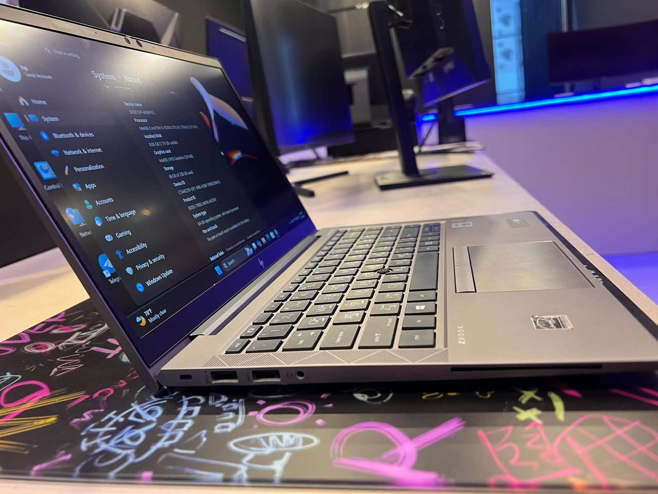 السعر: 375,000 د.ع فقط (قفل)
رقم:*********** WhatsApp 

💻 لابتوب الأعمال والأداء الراقي (HP ZBook Firefly 14 G7) 💼
جهاز أنيق، خفيف الوزن، وبعملية وسرعة ممتازة تناسب الدراسات، العمل المؤسسي، البرمجة، والتصفح اليومي.
⚙️ المواصفات التقنية:
 المعالج (CPU): Intel Core i5-10310U (سريع وعملي)
 الذاكرة العشوائية (RAM): 8 جيجابايت
 التخزين (Storage): هارد SSD سريع بمساحة 256 جيجابايت 
 كرت الشاشة (Graphics): Intel UHD Graphics
 الشاشة: حجم 14 fhd إنش عملية ومثالية للحمل والنقل

الضمان: ضمان حقيقي لمدة شهر كامل لسلامة جهازك
 الهدايا: جنطة + ماوس هدية مع الجهاز 🎒🖱️
 التوصيل: متوفر توصيل لباب البيت بـ 5,000 دينار فقط

نص مكتوب في الصور:
- System > About
- Device name
- DESKTOP-64SRHTG
- Processor
- Intel(R) Core(TM) i5-10310U CPU @ 1.70GHz (2.21 GHz)
- Installed RAM
- 8.00 GB (7.78 GB usable)
- Graphics card
- Intel(R) UHD Graphics (128 MB)
- Storage
- 48 GB of 238 GB used
- Device ID
- C7A4527B-51F7-4985-838B-1998E20984C6
- Product ID
- 00355-79832-84118-AAOEM
- System type
- 64-bit operating system, x64-based processor
- Pen and touch
- No pen or touch input is available for this display