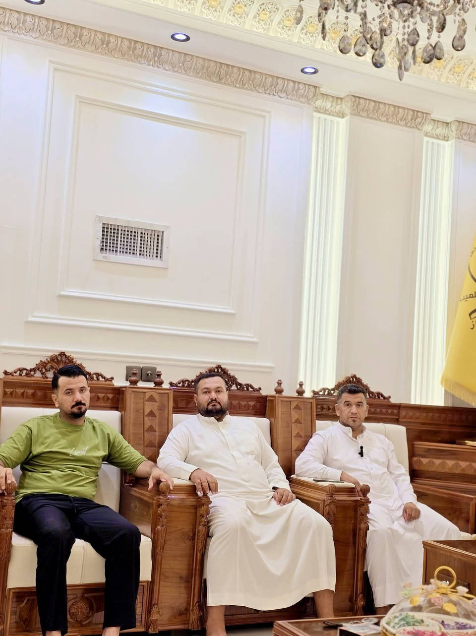 تصاميم تجمع بين الفخامة والدقة ✨
غرفة الجلوس مو مجرد مكان، هي مساحة تعكس ذوقك وراحتك.

من معمل الأخوه ضمان_10سنوات_لكافة_الموديلات، نحرص على تقديم موديلات مصممة بعناية، باستخدام أجود أنواع الخشب مثل الزان والصاج، مع إمكانية تفصيل المقاسات حسب الطلب واختيار الألوان والأقمشة حسب ذوقك — سواء كنت تفضل القماش المقاوم للماء أو القديفة الفاخر.

كل قطعة تنفذ بدقة لتناسب ذوقك الخاص وتضفي لمسة أناقة على بيتك.

📩 لمزيد من التفاصيل أو طلب تصميم خاص، راسلنا مباشرة مع صورة الموديل اللي يعجبك، أو تواصل ويانا على الأرقام التالية:
📞 ***********

📍 العنوان صلاح الدين قضاءبلد ناحية يثرب لصناعةالدواوين البوحشمه 
#أثاث_راقي #انور٠_للأثاث #تفصيل_حسب_الطلب #ديكور_منزلي #خشب_طبيعي #أناقة_البيت
