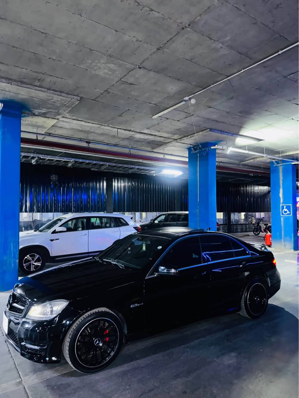 ‎سلام عليكم 
Mercedes Benz C200
‎فول مواصفات ١/١ 
‎بانوراما
‎شاشة كبير 
پرداد 
٢سويج
حه ساسات360
زه مان دوالي الماني 
لايتات محهرك
‎دبل ماوص 
‎داخل ليد 
‎سيستم سماعة 🔉
‎بعد هواي مواصفات 
‎ضرر سيارة فقط بونيت  بدون دواخيل بدون يربك 
‎بدون دواخل بدون ارباك ✅
‎سنوية جديد 
‎تحويل وكالة ثاني يوم 
‎مكان اربيل 
‎سعر155 ورقة مجال بسيط
‎رقم***********
‎واتساب موجود أربيل, العراق
