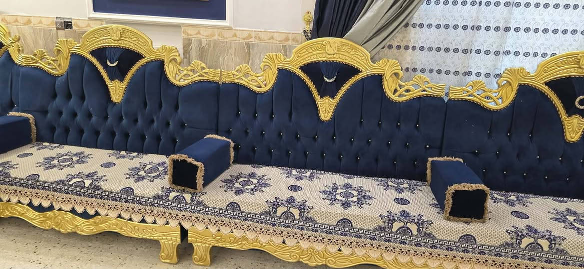 السلام عليكم مكلفه بل نشر ديوان اخو الجديد مع الطبلات للبيع 39 مقعد للاستفسار ‏اتصال على رقم ‪***********‬‏
