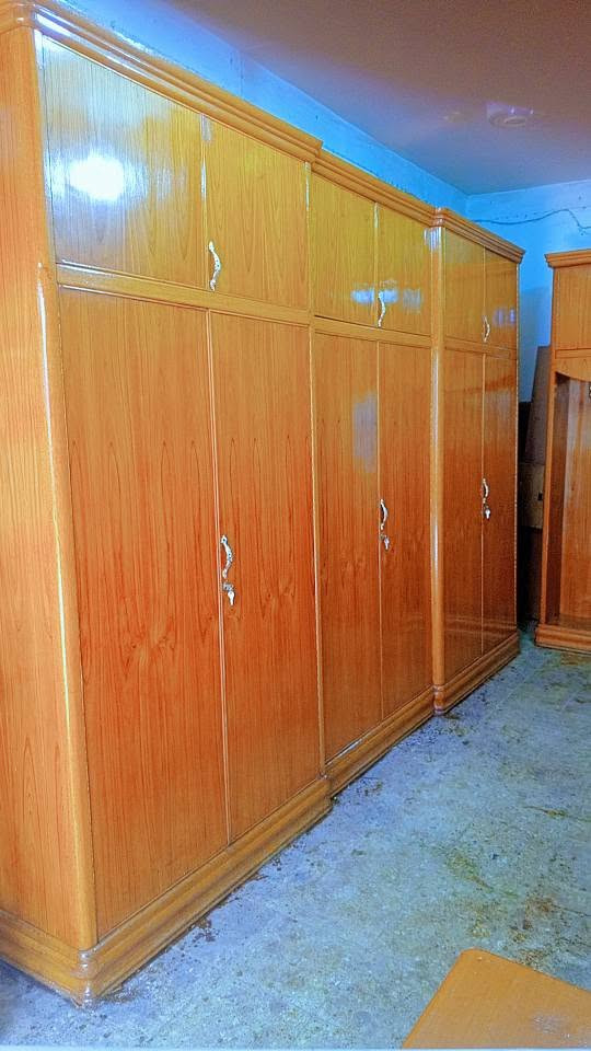 سلام عليكم 
غرفه 6 ابواب طابقين داخل خارج صاج ضهر 5 ملم بايه فريزه نضافته 95 بلميه للبيع سعره 900 الف العنوان شارع المدينه للاستفسار اتصل 
‏‪***********‬‏ النجف, العراق
