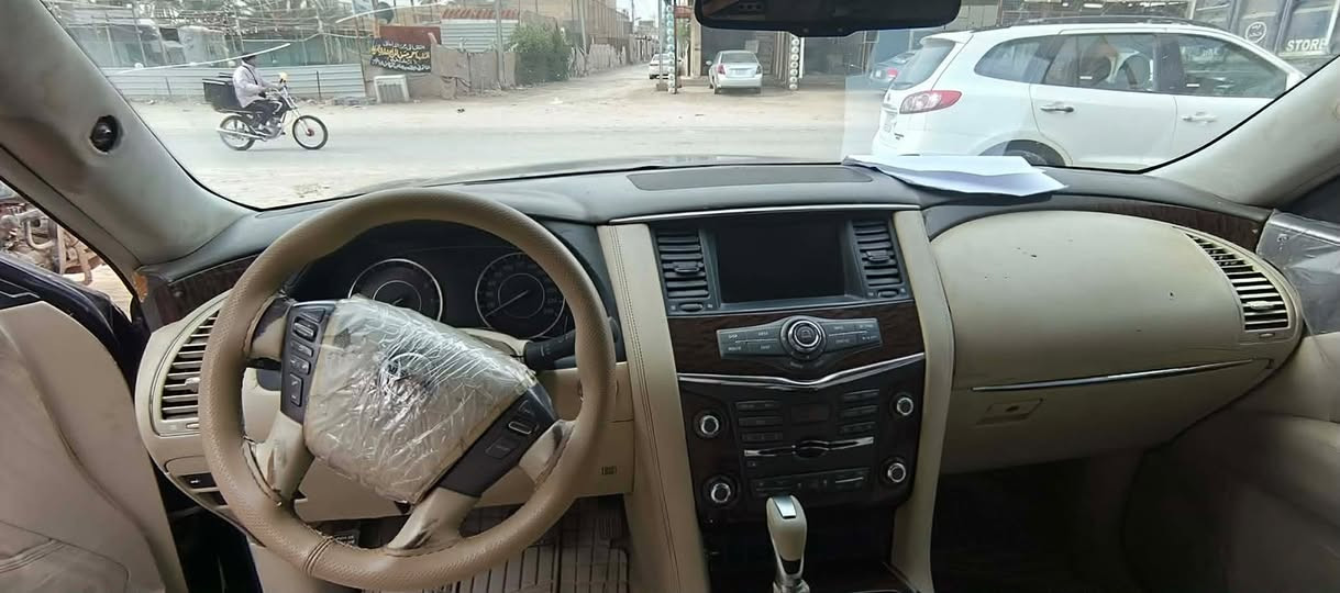 نيسان بالترول للبيع رقم بغداد السعر 160 وبيه مجال الجيه جاهزه السياره ***********
