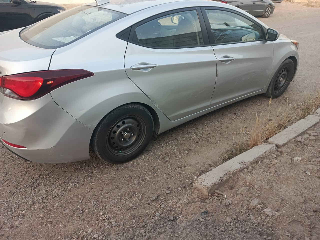 سلام عليكم النترا موديل 16 وارد امريكا
المكينة 1800 دوش مكينه مفتوحه سياره ليبل واحد السعر 95 ورقه ***********
