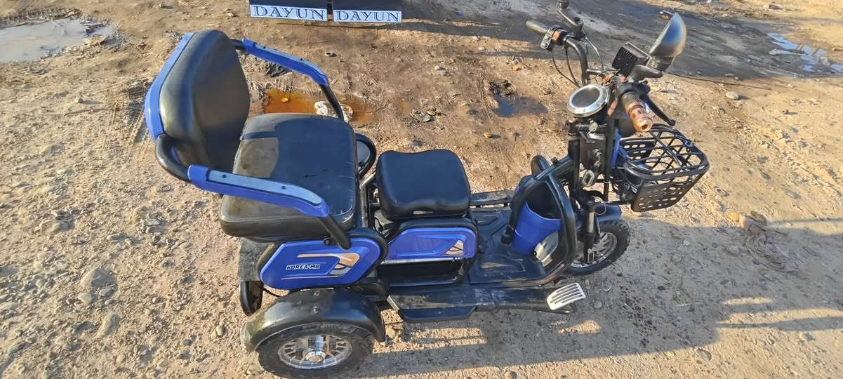 للبيع دراجه شحن اربع بطاريات 80 كيلو مسافه تمشي مكاني كوت مركز مدينه مكفوله من كلشي السعر ***********
