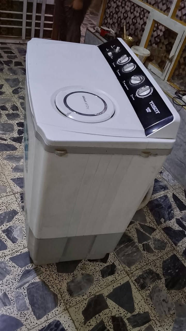 غساله للبيع غسل وتنشيف كله شغال سعر 75الف عنوان حي الكوفه شارع الصوره ‏‪***********‬‏
