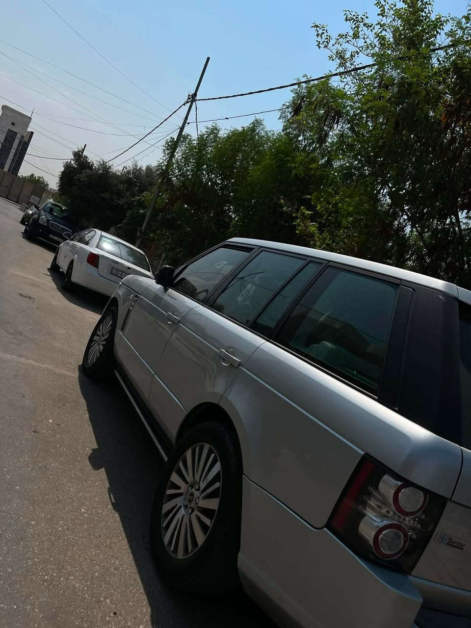 سلام عليكم رانج روفر فوك موديل 2012 رقم أربيل شرط تحويل كير محرك تبريد شرط السيارة كلين فقط قطعتين كلير بيها فقط فول مواصفات السيارة سلايد وكاله🧿⚪️  سردار / 1 كشنات جلدقطعتين شكري وبيتنجاني /2كشن سايق وسكن كهربائي ⚡️ /3دوسات كهربائي /4 شاشه كامره حساسات امامي خلفي 🍀/ 5كامرات بالمرايتا + تحكم استيرن السياره خير من الله 8 سلندر 🧿💫 يرهم مراوس حسب قناعه السعر165 وبيها مجال ❤️ رقم *********** مع تحياتي
