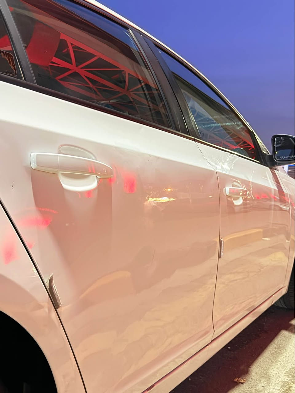 🚗 للبيع: شفروليه كروز ٢٠١٦ LT - وارد خليجي بحالة ممتازة 🚗
💲💲💲💲💲💲💲💲السعر:٨٤💲💲💲💲💲💲💲💲
فرصة مميزة لاقتناء سيارة نظيفة جداً واستخدام شخصي راقي.
🔹 المواصفات الأساسية:
 النوع: شفروليه كروز (Chevrolet Cruze).
 الموديل: ٢٠١٦.
 الفئة: LT.
 المصدر: وارد خليجي.
 المسافة المقطوعة: ١٥٣,٠٠٠ كم فقط.
🔹 المميزات والإضافات:
 ✅ المحرك: مكينة جديدة تماماً، أداء قوي وعزم ممتاز.
 ✅ التبريد: تبريد ثلج، جاهز لحرارة الصيف تماماً.
 ✅ الحالة العامة: السيارة نظيفة جداً (داخلية وخارجية)، استخدام بيتي خفيف (من الدوام للبيت فقط).
✅حدادة جاهزة 
 ✅ جاهزية السيارة: لا تحتاج لأي مصاريف، شغل واطلع.
هذه السيارة مثالية لمن يبحث عن الاعتمادية، الاقتصاد في الوقود، والراحة في القيادة اليومية.
📍 المكان: البصرة 
📞 للتواصل والاستفسار:
يرجى الاتصال على الرقم: *********** (متوفر واتساب أيضاً).
جرب السيارة وافحص بنفسك لتتأكد من نظافتها.
السعر ٨٤$ البصرة, العراق
