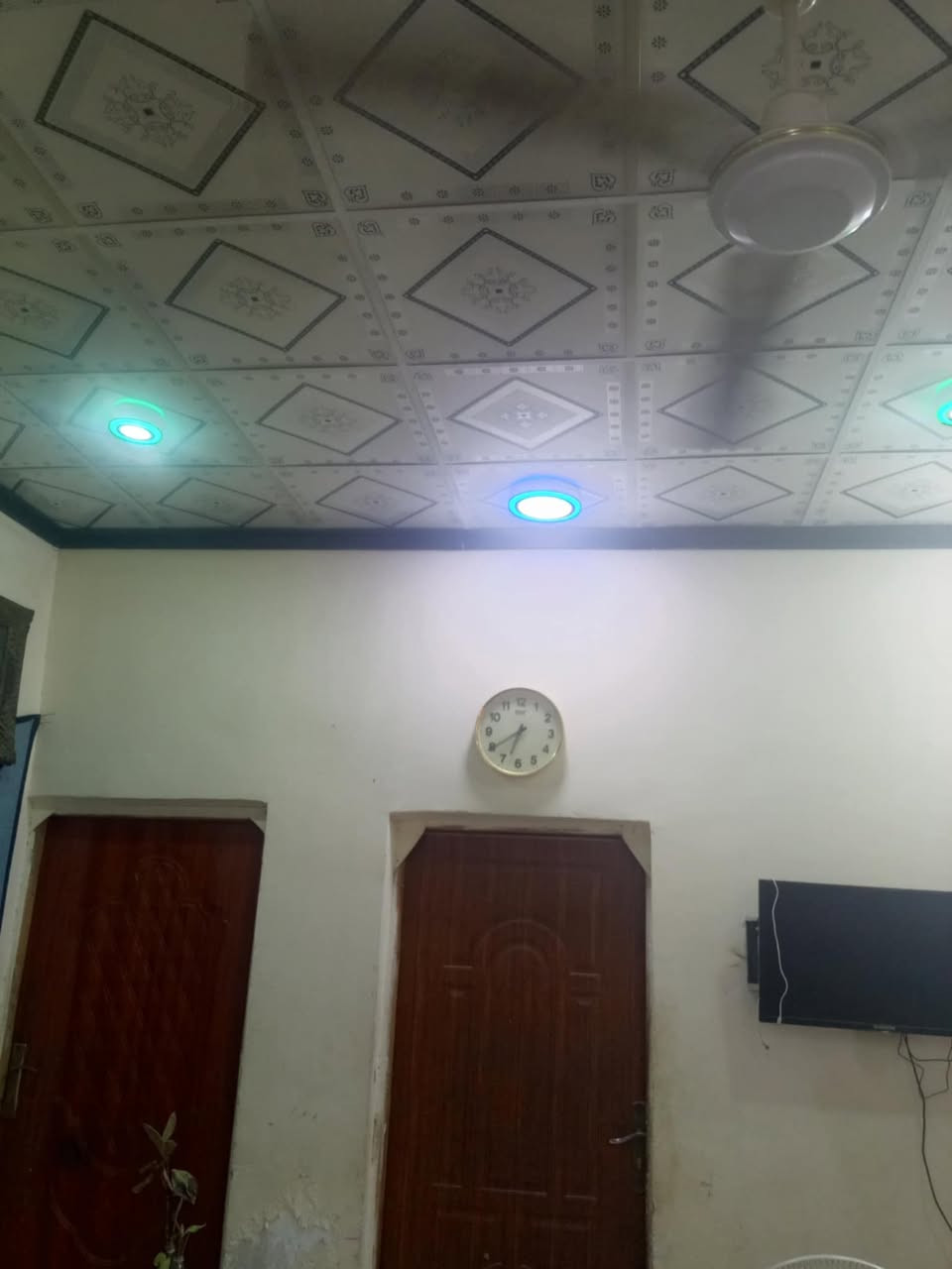 بيت للبيع زاعي ناحيةاور سديناويه✍️
200م 

المشتملات 👇 

3غرف نوم وصاله ومطبخ واستقبال وصحيات 

نوع البناء بلوك السقف عكاده 

200متر عن الشارع العام 

فرع مقابيل الجنسيه 

السعر 60مع المجال

                       للستفسار:***********📞

                       واتساب:***********

                    نستقبل كافة العروض العقارية ✍️
