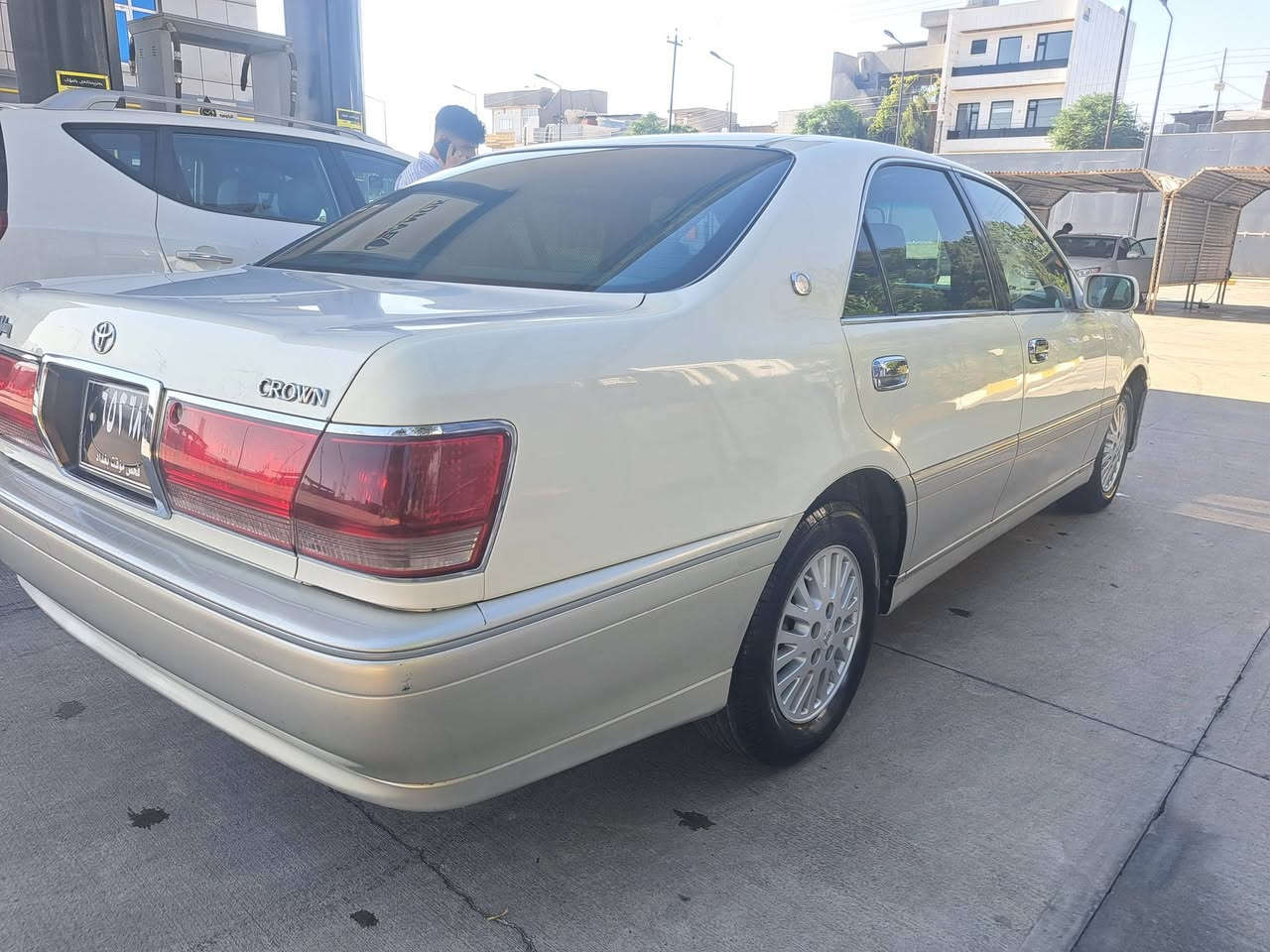 بەناوی خوای گەورە
مەلیکە  مووس  2003  d4بچوک
 پێشی عادی دوای کریستاڵ
چوارکوشن کارەبا پەردەی بیلاد
 ناوزەرد دەشبڵ نەجەف
 کۆدی هەیە بارکۆدی وەرگرتووە گێڕومەکینەوکارەبای تەبریت هەموی بەشەرت نیودرگای بۆیاخە
سعری 50گەڵاو مەجالی تیایە
شوێن سلێمانی 
***********
***********
