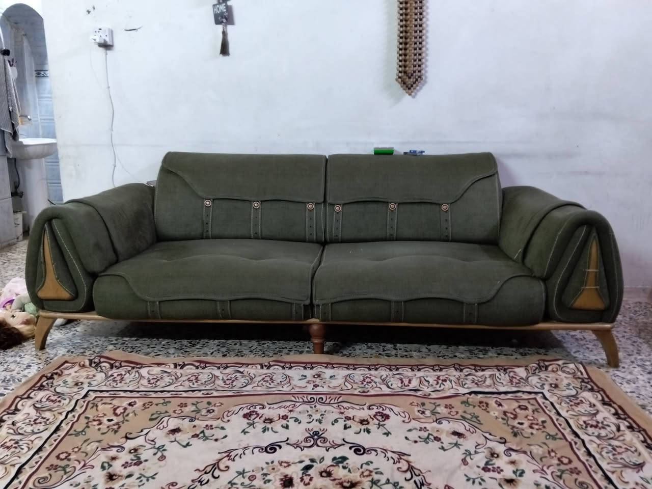 عاعاده نشر بسبب الوعود الكاذبه تخم تركي 10مقاعد قلاب نظيف بس ضرر باليدات نازله شويه السعر 300 المكان الدوره شارع الشرطه 
***********
