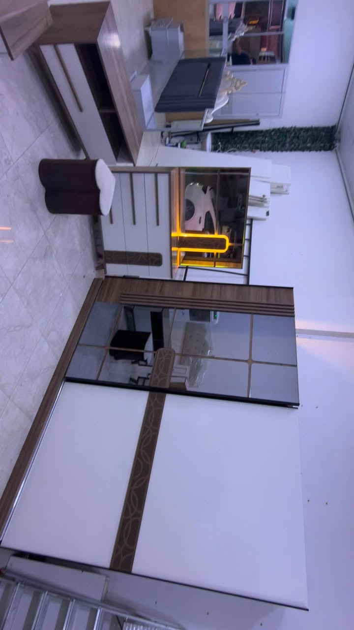 غرفه نوم ماركه 7 قطع ميز بلازمه السعر 575 الف مع شد ونقل ***********  // ***********
