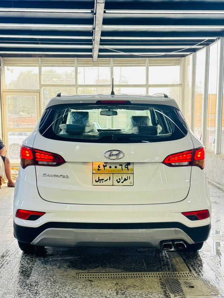 سنتافي خليجي ٢٠١٨  محرك ٤ سلندر
تحكم ستيرن كشتات جلد مري كهربائي كامرة وحساسات امامية و خلفية والسيارة ماشية ١٣٣ الف و مكفوله كفالة عامة عدا علاج تقشر صبغي بالقمارة و البنيد  بكد الأصبع 
السعر ١٧٠$ مكانها النجف 
***********  للتواصل
