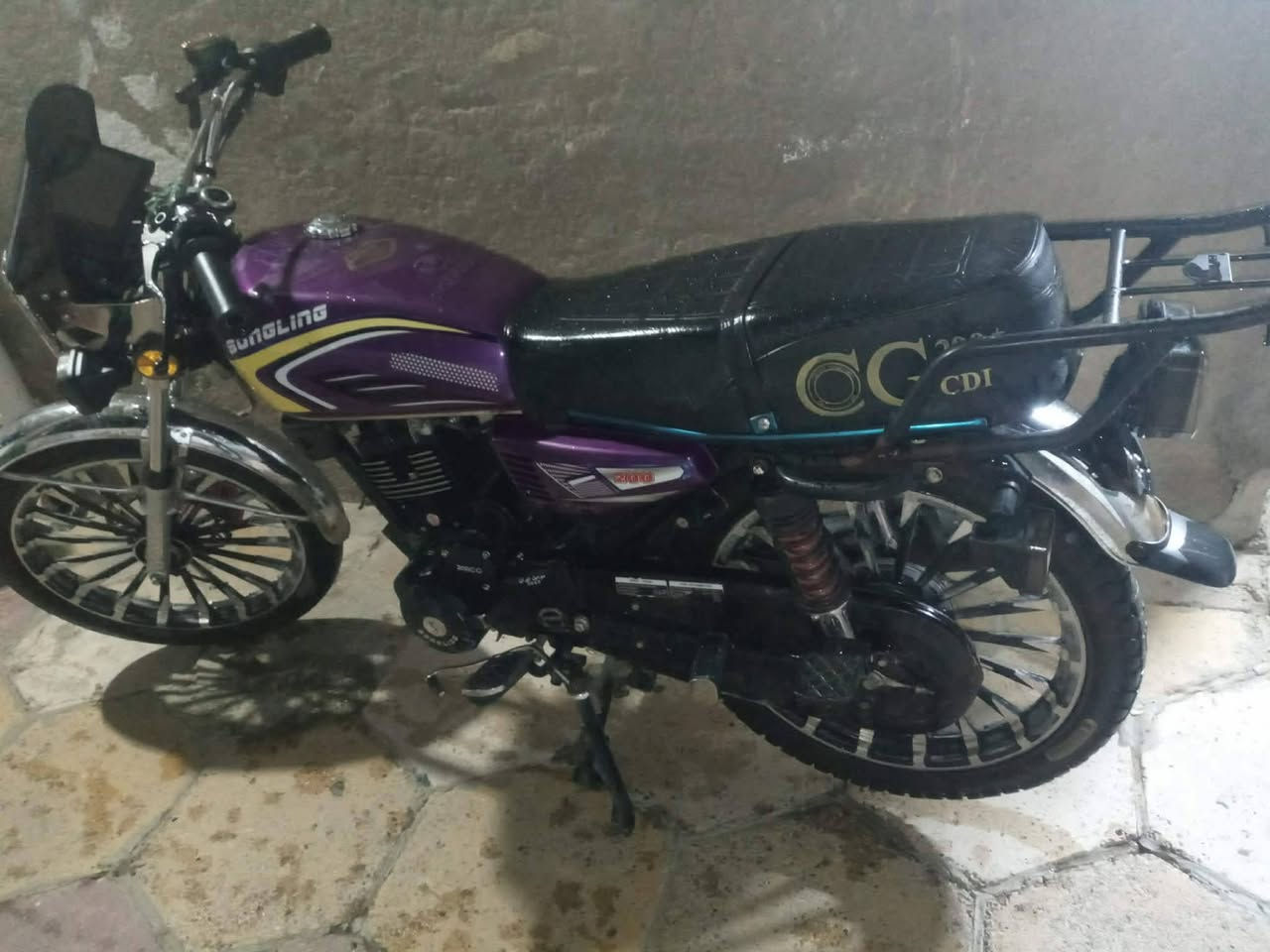 السعر 750وبيها مجال
العنوان بغداد النهروان 
دراجه سونك 
موديل 26 
بيها بس الشاشه ما تشتغل
 5كير للبيع مكينه 200 
دراجه جاهزه سلف هندر  
 مكينه ما مفتوحه كهربائيات شغاله 
***********
