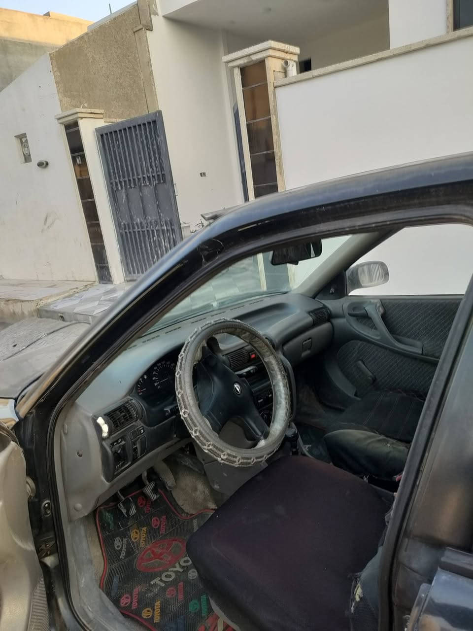 اسلام عليكم سياره استره للبيع موديل 92 حجم 16 بدون صبغ بلادي محرك وكير شرط تايات جديد باتري جديد شرط تحويل رقم الماني نينوى  / *********** مكاني حي الملاين الثانيه  السعر 43 وبي مجال
