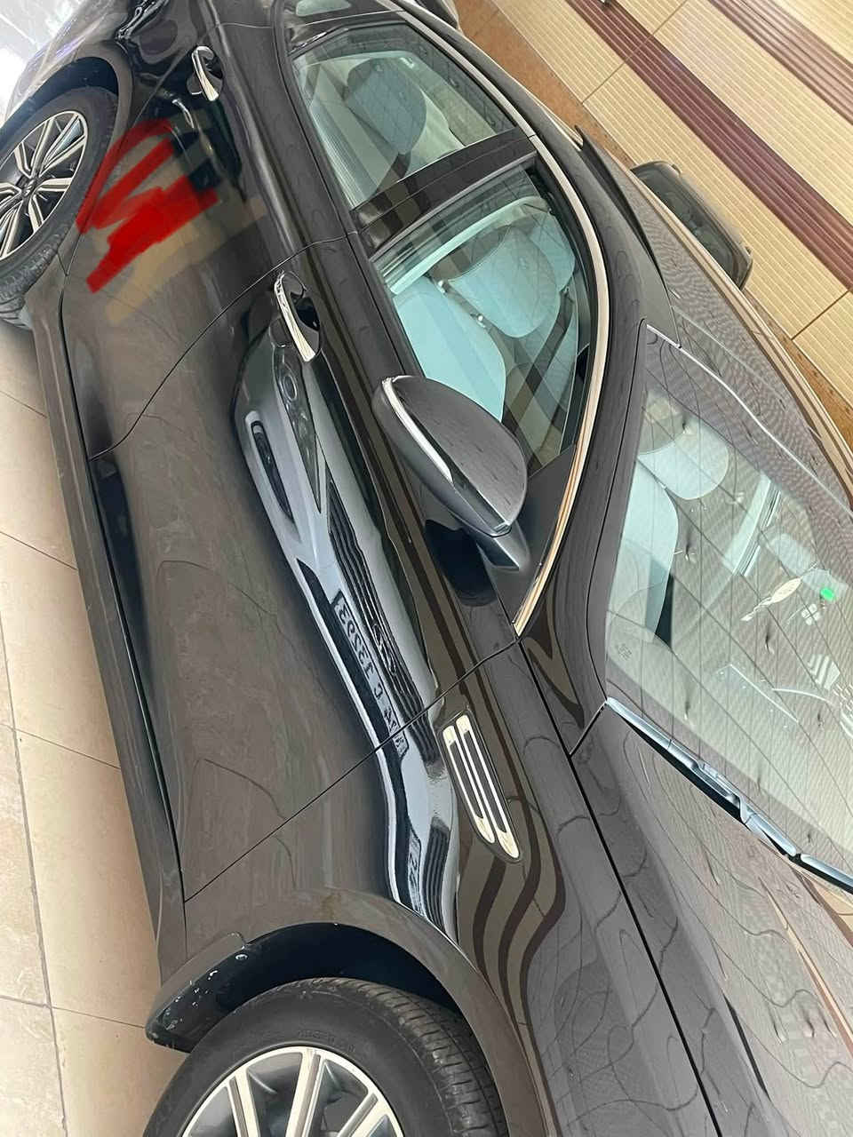 السلام عليكم 
اوبتميا خليجي مكينه كبير دبل كزوز 
بنراما 
بصمه  كشن خزن 
قطعتين تبريد

موديل 2020
ماشي 
123الف كيلو 
السياره جديد بمعنه الكلمه 
بيها.صبغ حسب ما ماشر بل الصوره 
اثر 
جلو خ
يعني مو ضربه وداخل 
***********
نت متوفر
