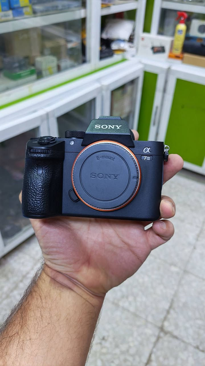 SONY a7lll + 17.28 F2.8 DXlll
نضافه99 %كامل ملحقات حزام شاحنه بطاريه جنطه 
سعره مليونين و 150الف 
مكاني بابل 
***********
