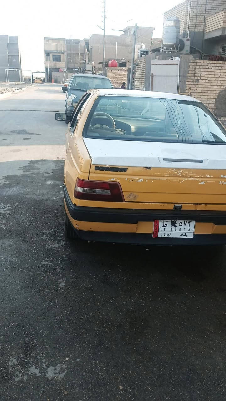 سلام عليكم بيجو 405 كامله صدر امامي خلفي جديد مكينه ناعمه بيه خيط تبخير تخم تاير جديد سياره خير من الله تحويل ثاني يوم مطلوبه 600هيئه سعر 28وبيه مجال تاخذها مصفره سياره سنتر بصمه بطاين شد جديد الشراي يتصل المكان مدينة الصدر  ***********
