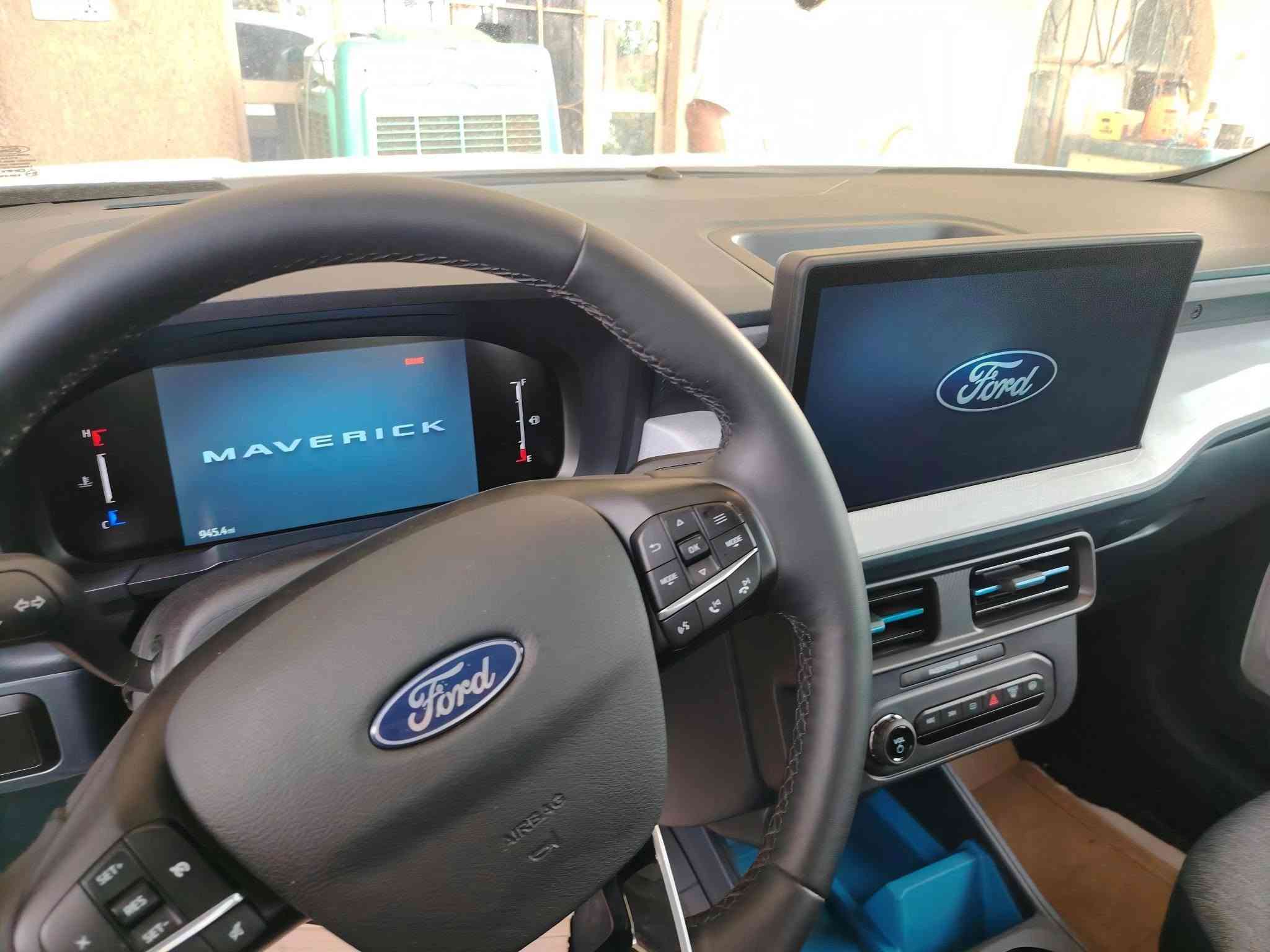 السلام عليكم.. وين الي يدور نظيف 🚘 للبيع فورد مافرك XLT موديل 2025 — زيرو
🔹 Ford Maverick XLT 2025
🔹 وارد أمريكي 🇺🇸
🔹 ماشية فقط 900 ميل يعني بعدها ما واصله الف مشيها بالعراق ٢٠٠ فقط 
🔹 دهن الشركة
🔹 باقي بيها بنزين أمريكا
🔹 الحادث كان خفيف جداً وتم تبديل البنيد والجاملق فقط، بقطع أصلية مال تفصيخ
🔹 الشاصي والدواخل سليمة حسب الفحص
⭐ المواصفات:
✅ بصمة تشغيل
✅ تشغيل عن بُعد
✅ رادارات
✅ حساسات
✅ مثبت سرعة
✅ تبريد مركزي
✅ 4 أنظمة قيادة
✅ شاشة ومعلومات رقمية بعد بيها كثير مواصفات 
✅ سبير وكالة ما نازل
✅بصمتين وياها
✅ إطارات الشركة
✅ السيارة بحالة الوكاله جديده كلش، 
📍 مكان السيارة: صلاح الدين – قضاء بلد
💰 السعر: يذكر عند الاتصال والاستفسار
📞 للاستفسار والتفاصيل: ***********
📱 واتساب متوفر
السيارة نظيفة جداً ومناسبة للي يريد مافرك 2025 XLT شبه زيرو وبمواصفات حلوة. غير متواجد على الفيس اعتذر عن الرد عن التعليقات
