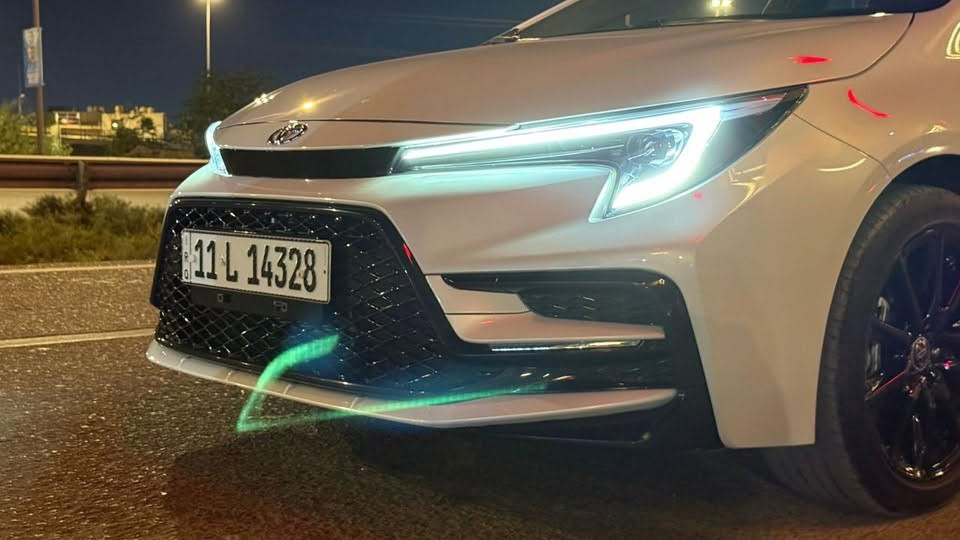 السلام عليكم
كورلا تجميع صيني
ابيض صدفي
فئة s بلاك ادشن
رقم بغداد 
موديل 2025
ماشيه ٢٤ الف 
فول مواصفات
داخل احمر 
فتحه
رادار 
تحديد مسار تبريد قطعتين
السعر 168$
بغداد حي الجهاد 
***********
