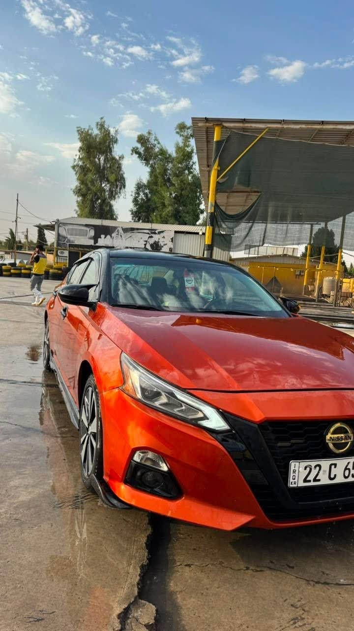 التيما 2019 SR فول بلاس 
لون مميز مشمشي 🧡🔥 
رقم أربيل جديد شرط التحويل 

بنسبة مواصفات SR بلاص فول ☄️:
كشن جلد وكاربايي  - كيج إلكتروني 
يدة بصمة - شاشة كبير و كاميرا
سوكان فوليوم تحكم ستيرن وبادل شفت  
رادار حساس وحجر بلادي ✅
لايتات ليد - بصمة - تبريد مركزي 
ويلات مال SV لإن ناعم-وتحديد سرعة …

ضرارها بل امريكا مبدل بنيد و شبرين بل صندوك صبغ ومكانين تعديل بارد  بدون ايرباك يعني شرط ايرباك ما طاك ✅
راسلني ادزلك سونار و رقم الشاصي 

كير محرك كهربائي كلها بشرط ✅
 تبريد ثلج❄️تدفئة نار🔥شرط ✅

مكاني كركوك داخل مدينة 
سعر 125 وبي مجال للطيبين 
***********
*********** واتساب كركوك, العراق
