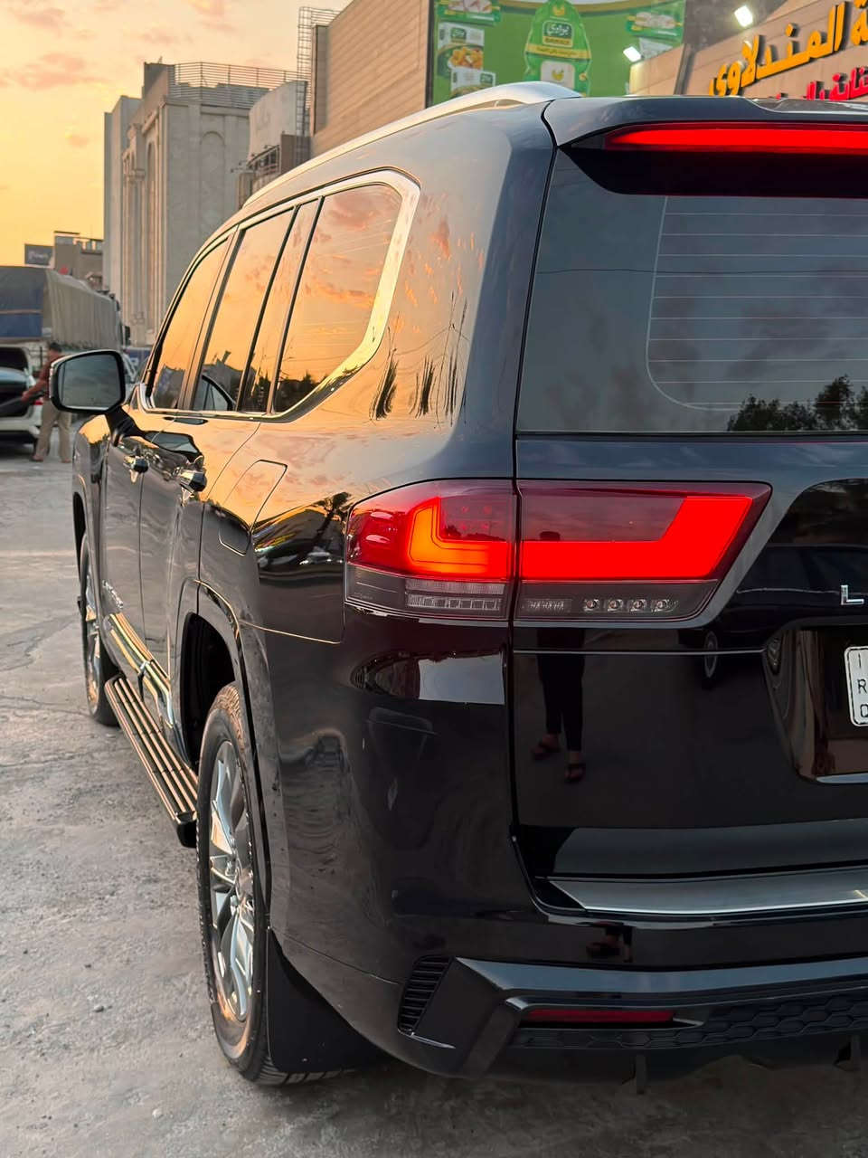 لاندكروز 2024 vx, limited
تنفس طبيعي ، رقم بغداد ،  كفالة عامة من كولشي حتى زلغ
مغلفه سياره (PPF)
المواصفات 1/1
* كشنات تدفئة تبريد (امامي وخلفي)
* كشنات جلد وكهرباء مع خزن ميموري
* كامرة امامي خلفي
* رادار امامي خلفي ( مانع اصطدام)
* جنطة كهرباء + الكشنات الخلفية 
* فلاش طوارئ عند الوقوف ( فتح الصندوق ) 
* تشغيل عن بعد+ ابوب شفط  
* سلايت 
* شاشات خلفية + شاحن لاسلكي
* تحكمات ستي 
* كاملة عدها وغراضها كاملات ممفتوحة بدون اي نقص 
السعر (745)
الاستفسار ***********
