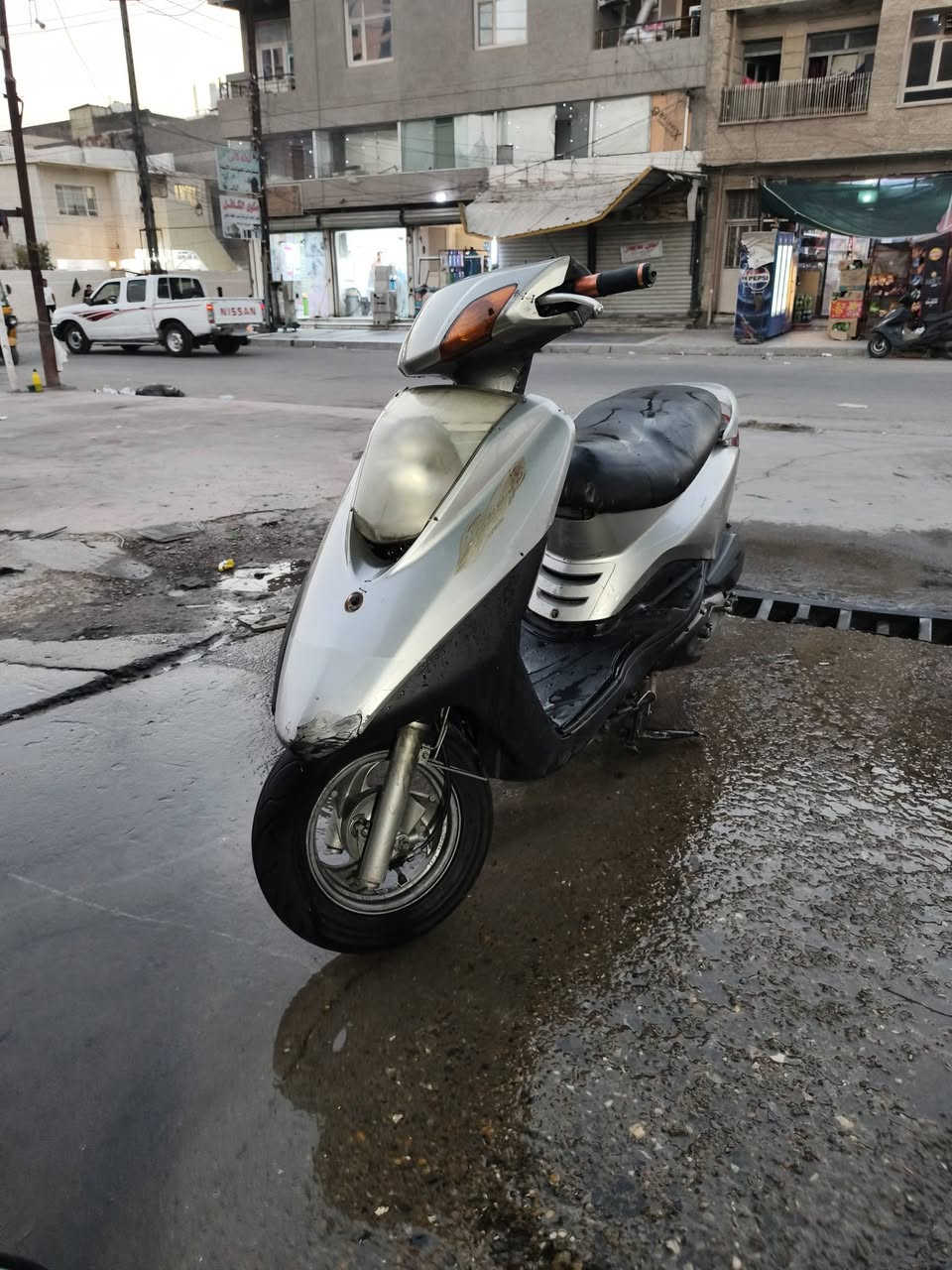 سلام عليكم دراجه بريز سرعه ١٤٠ محرك خير من الله نكره بكل وقت شلعه ومعدل لانضوح لاتبخير لاتنقيص كهرباءيات كلها شغاله تايراتها جدد كفرات بلاديه دوشمه جديده بريكات خلفي وامامي دراجه مكفوله من اسرقه تاخذها من البيت واسويلك مكاتبه  دراجه خير من الله رايدها ب٣٧٥ وبيها مجال مكاني بغداد البلديات لتواصل ***********
