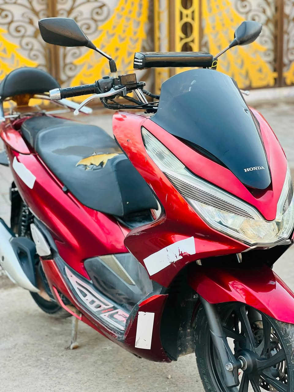 سلام عليكم دراجه PCX جيل ثالث دراجه أكفلك لمكينه كفرات شوفت عينك بيه ضربات مصوره كهربائيات كلهة شغاله من عدة الاشاير لخلفيه بريك خلفي جديد دراجه نضيفه مكاني بغداد الحسينيه مال راشديه سعر 12ورقه و بيهةً مجال الاستفسار عله هاذ لرقم ***********
