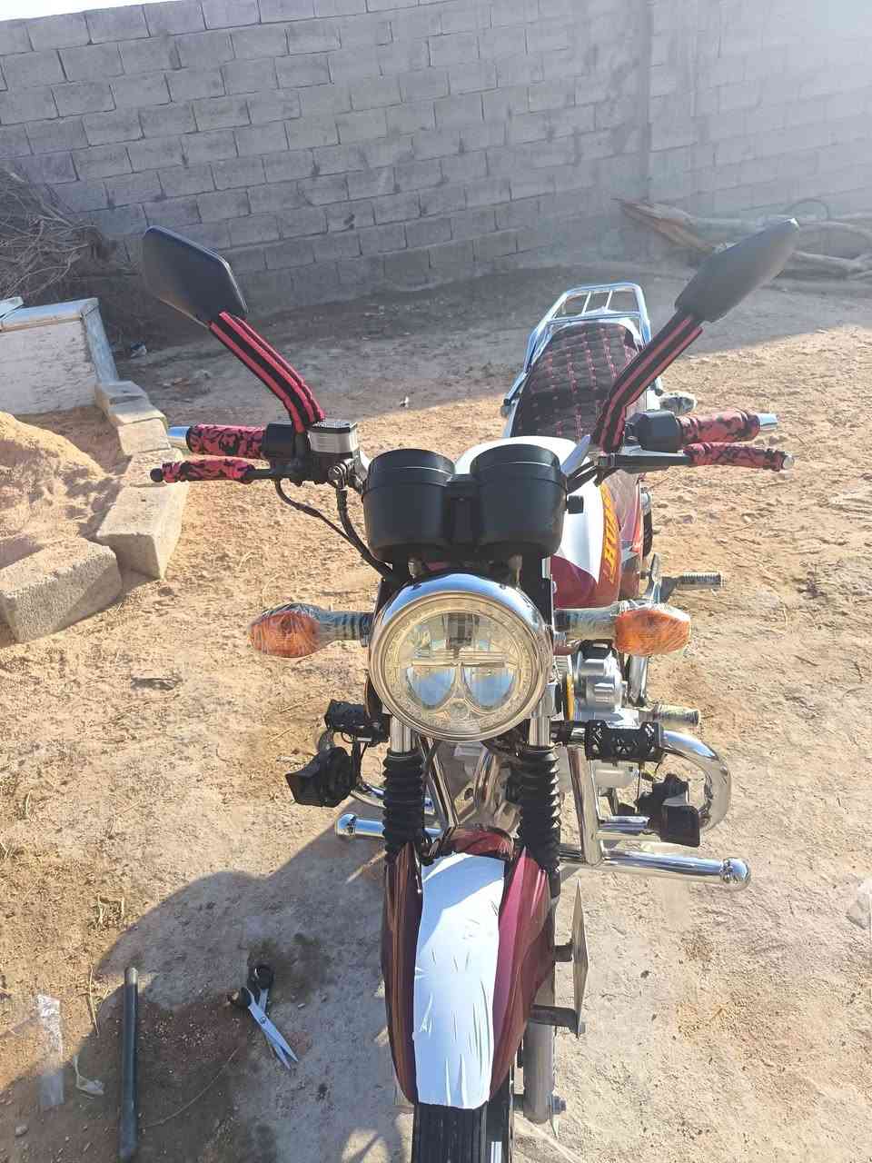 وين جنايه هيوشه لبيع 23 امراوس   سعر 825وبي مجال   محرك شركه  ماملعوب بي أوراق بصمات.سويجات شراي يتفضل وهاذه رقمي ***********

