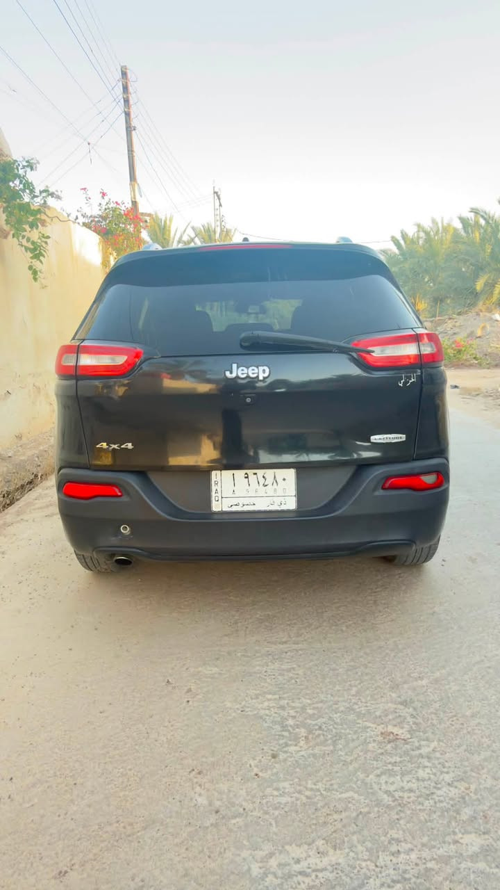 السلام عليكم
سيارة جيب بزون  4 سلندر 2400 موديل 2016 وارد امريكي  بدون حادث بيه ضربه خفيفه ترجع ع البارد هنا بالعراق  يم قبق البانزين

سياره نضيفه كلش تبريد ثلج رقم ذي قار تحويل ثاني يوم مكان البصرة ابي الخصيب سعر 100 وبيه مجال رقم الهاتف ***********
