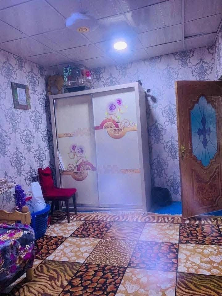 بيت للبيع طابو صرف

بيت للبيع طابقين عد ال باني 100 متر كونكريت مسلح طابو صرف سعره 110 وبيه مجال قرب اسواق الكفيل 

ط1/ استقبال وغرفه ومطبخ وصحيات

ط2/غرفتين وكلدور ومطبخ وصحيات

للاستفسار ***********
