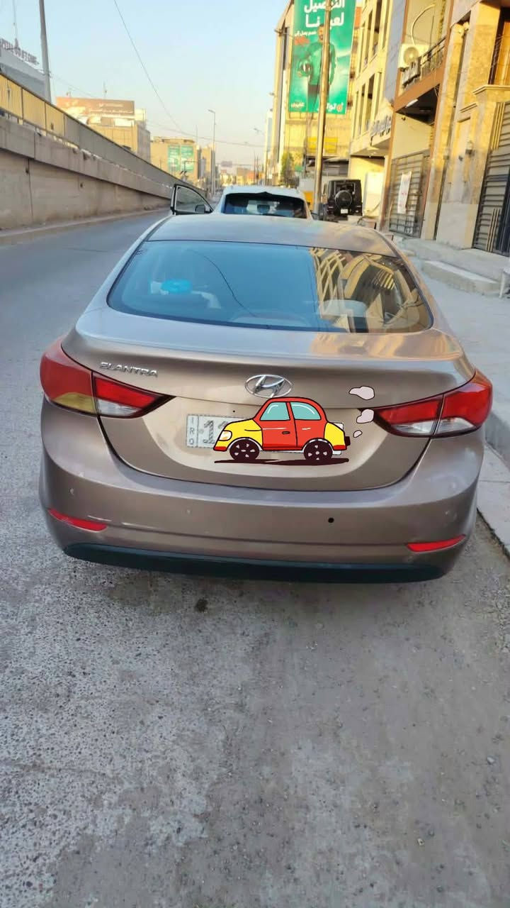 للبيع النترا مظلع خليجي موديل 2015 غاز بانزين السيارة بدون حادث فقط بيها جراد بدون دواخل محرك 1600 سعر 85 وبيها مجال رقم الهاتف ***********
